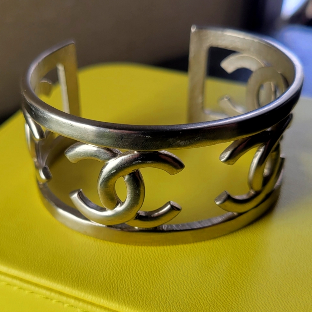 Chanel Cuff Bracelet Silver B16